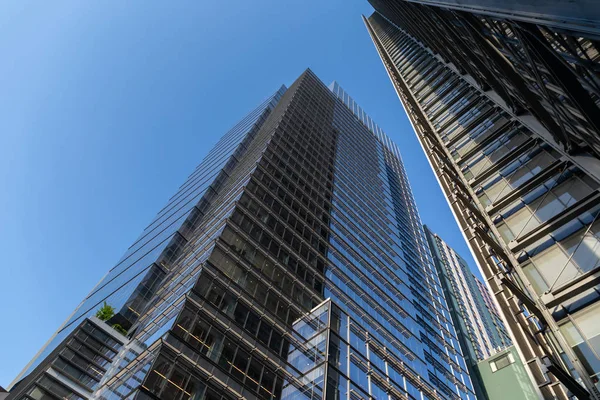 New York City / Usa - 13 Haziran 2018: Manhattan şehir merkezindeki New York Times binasının manzarasına bakmak — Stok fotoğraf