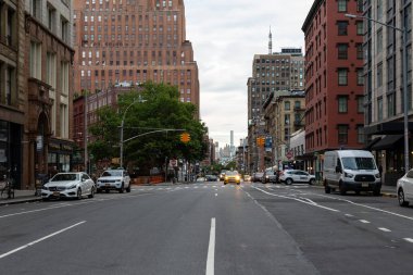 New York City / Usa - 20 Haziran 2018: New York 'ta Aşağı Manhattan Tribeca' daki gökdelen ve eski binalar