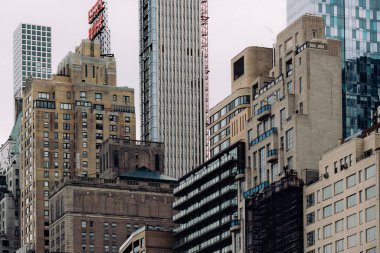 Columbus Circle 'dan Central Park' ın güney manzaralı gökdelenleri.