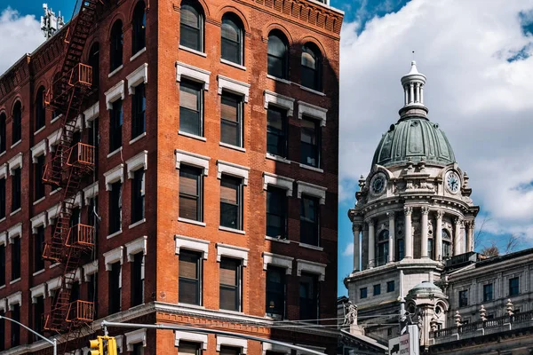 Le bâtiment de la police au 240, rue du Centre dans la Petite Italie Lower M — Photo