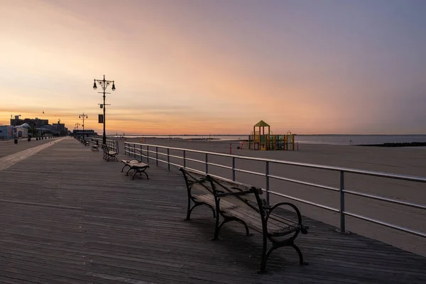 Coney Adası, New York 'ta gün doğumu.