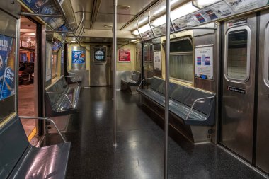 New York Transit Müzesi 'ndeki klasik metro vagonu