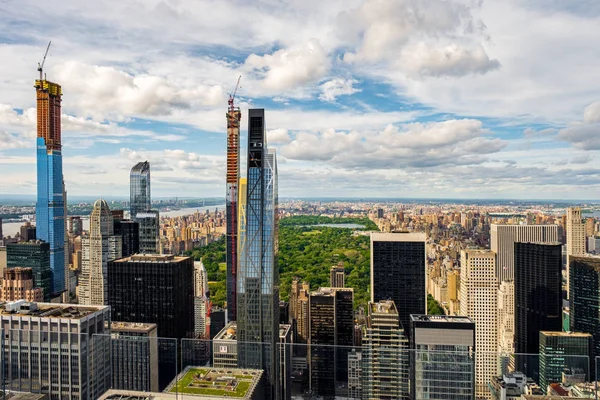 Na cidade de Manhattan e Central Park de Nova York vista cityscape fr — Fotografia de Stock