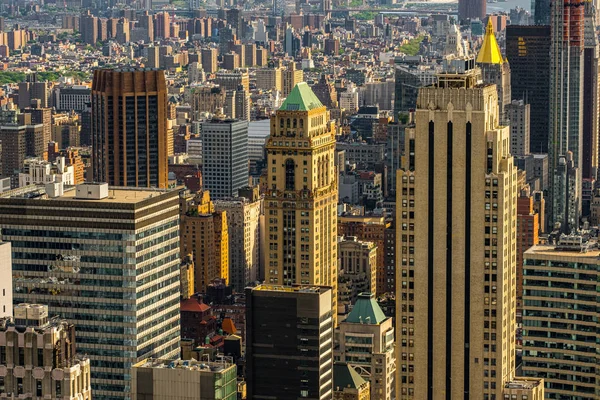 Midtown e Brooklyn skyline vista do telhado Rockefeller Cente — Fotografia de Stock