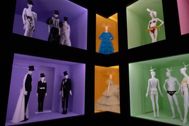 Metropolitan Müzesi 'nde Moda Üzerine Kamp Notları Sergisi