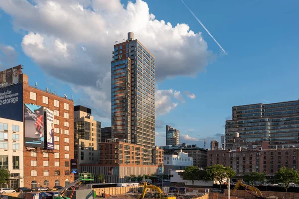 Zicht op de High Line in Manhattan Summer — Stockfoto