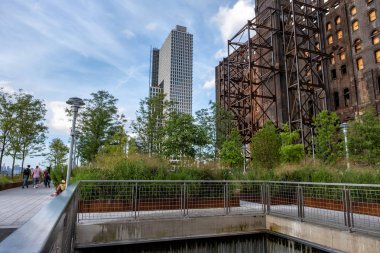 Williamsburg, Brooklyn 'deki Domino Park, Eski Şeker Fabrikası