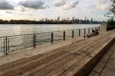 Williamsburg, Brooklyn 'deki Domino Park, Eski Şeker Fabrikası