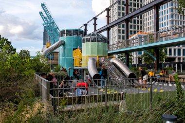 Williamsburg, Brooklyn 'deki Domino Park, Eski Şeker Fabrikası