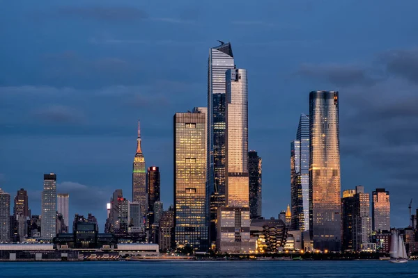 Sunset at Hudson Yards skyline of midtown Manhattan view from Hu — стокове фото