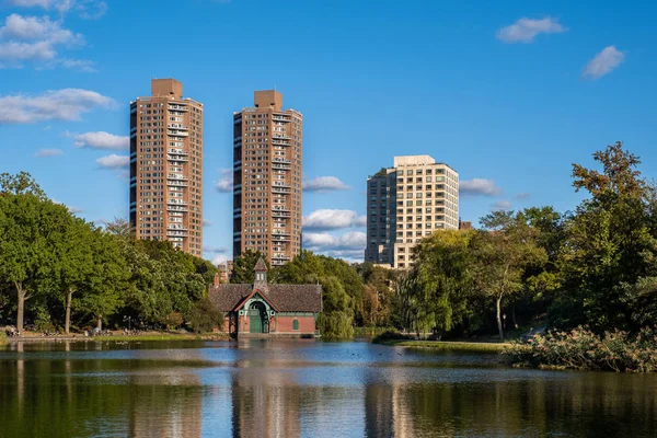 Central Park 'ın kuzeyinde sonbahar başları rengi