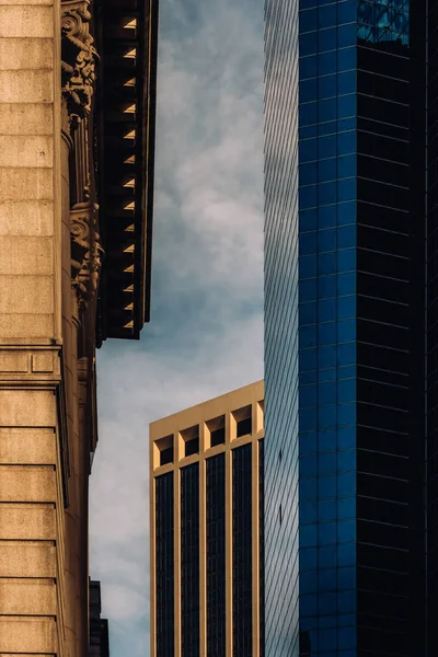 金融街の近代的な高層ビルの近景｜Lower — ストック写真