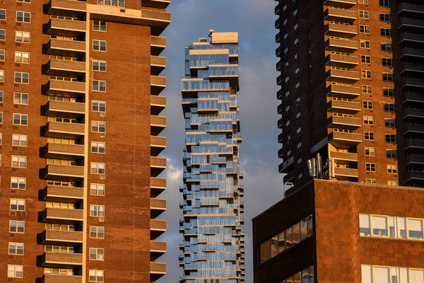 Close-up van moderne wolkenkrabbers in Financial District Lower — Stockfoto