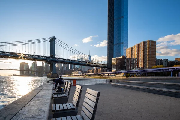 Pier 35 park on the Lower East Side at daytime in Autumn — Stock Photo, Image