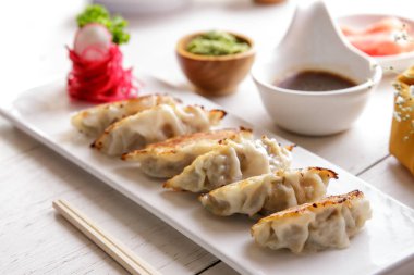 Japon yemek sosu köfte