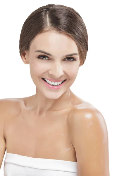 Beautiful woman with natural make up smiling — Stock Photo, Image