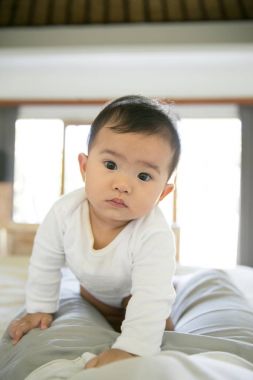 Bebek baba göbek üzerinde tarama