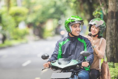  taksi sürücüsü alarak yolcu hedefe 