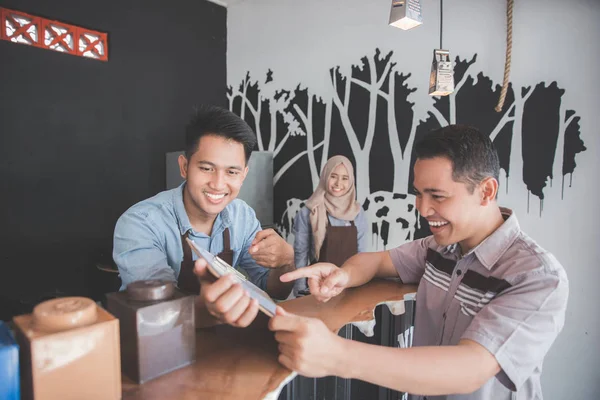 Klant koffie bestellen — Stockfoto