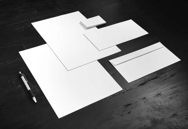 Maqueta de papelería blanca, plantilla para identidad de marca —  Fotos de Stock