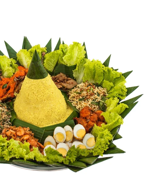 Tumpeng nasi makanan indonesia — Stok Foto