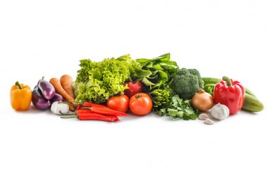 Çiğ sebzeli kompozisyon