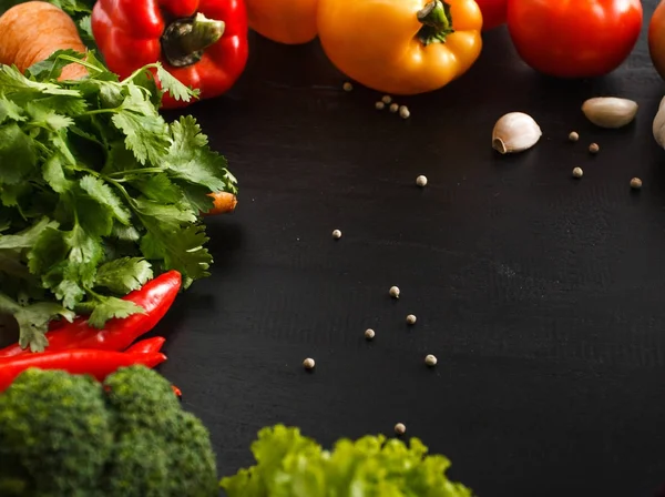 taze çiğ sebze ile kompozisyon