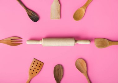 Ahşap mutfak aletleri.