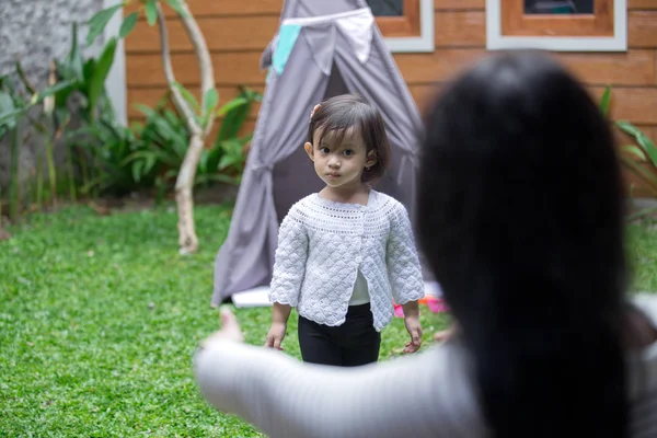 Mamá y su hija — Foto de Stock