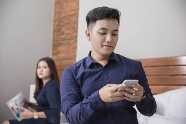 iki çift Gadget'ı kullanarak meşgul. hile kavramı