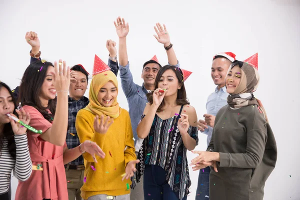 Tanz- und Partygruppe der Asiaten — Stockfoto