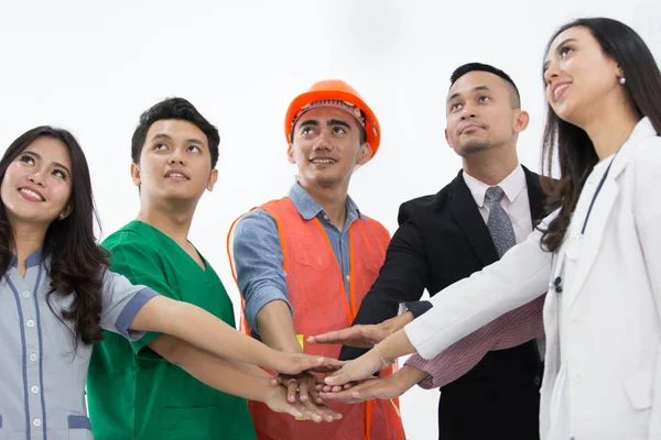 Retrato de várias profissões apertar a mão — Fotografia de Stock