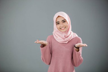 Çekici Asya Müslüman kadın