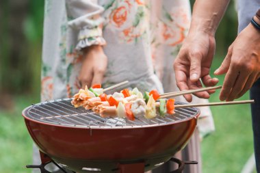 Barbekü Izgara satay ile