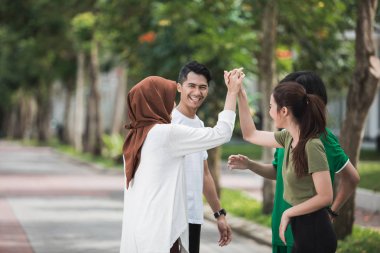 arkadaşlar eğlenmeye egzersiz sonra sohbet