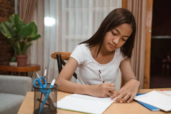 Young teenager junior high school student studying — Stock Photo, Image