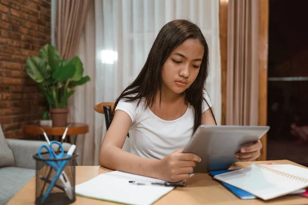 Young teenager junior high school student studying — Stock Photo, Image