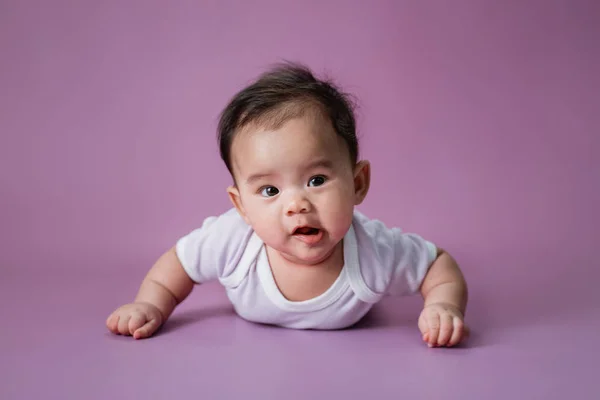 Baby is on his stomach development — Stock Photo, Image