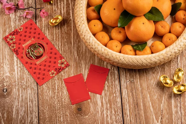 Envelopes vermelhos ano novo chinês — Fotografia de Stock