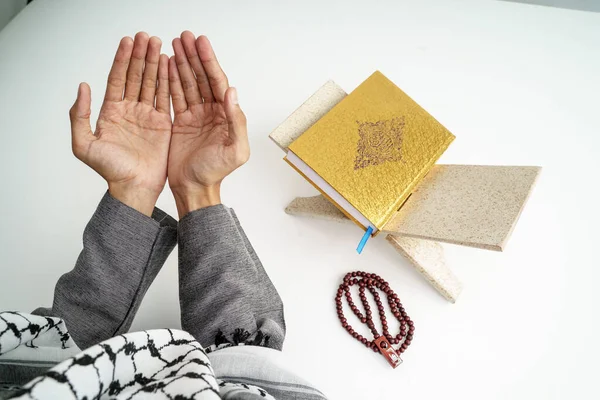 Hand open arm while pray in islamic culture — Stock Photo, Image