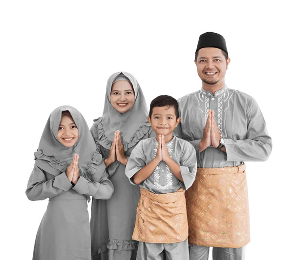 Family muslim asian isolated — Stock Photo, Image