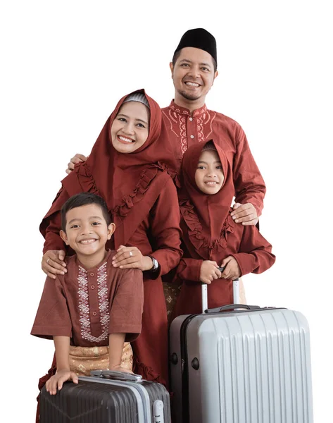 Asiática musulmana familia vacaciones — Foto de Stock