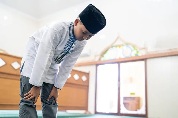 Oração muçulmana na mesquita — Fotografia de Stock