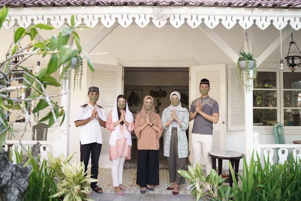 Distanciamento social muçulmano eid mubarak — Fotografia de Stock