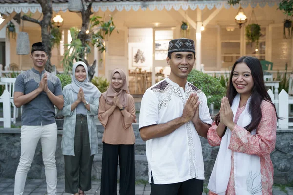 Muslim asian couple 웃고 있는 부부 — 스톡 사진