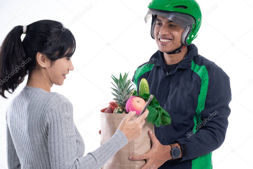 driver courier with food sending online order to customer