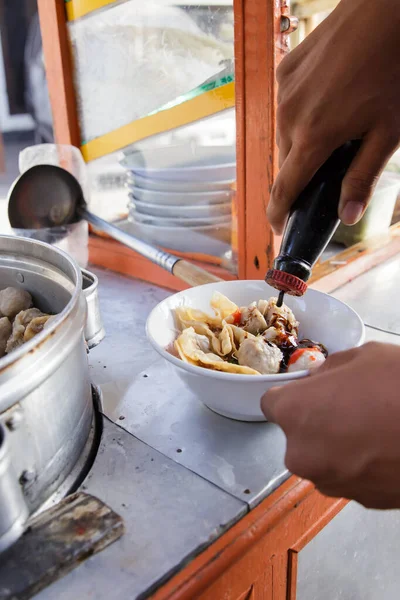 Bakso. indonesiano polpetta street food con zuppa — Foto Stock