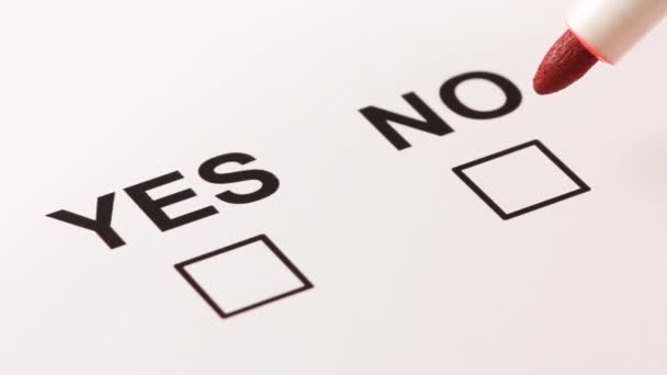 main avec stylo vérifier oui 