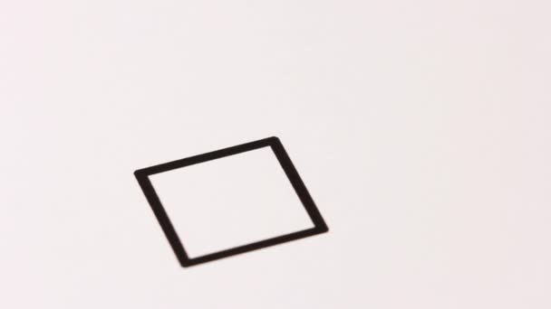 cochez une seule case. Gros plan 