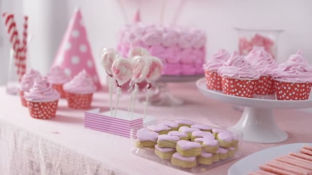 Bir doğum günü partisinin güzel köşesi — Stok video
